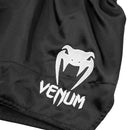 Muay Thai-Shortsit - Venum - Classic - Musta